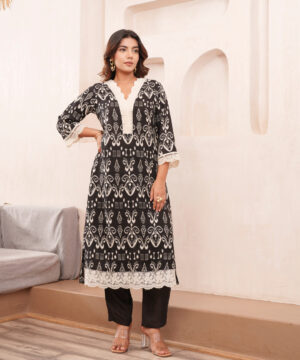 Black Ethnic Motif Printed V-Neck Straight Kurta With Trousers