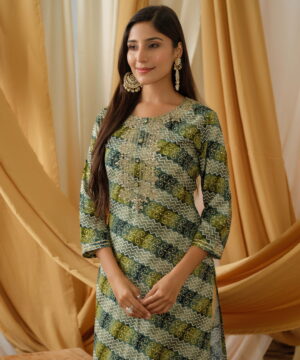 Green Bandhani Printed Round Neck Straight Kurta